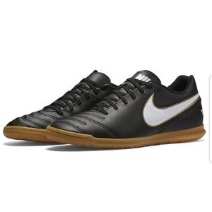 Brand new Nike Tiempo Rio III ic indoor Soccer